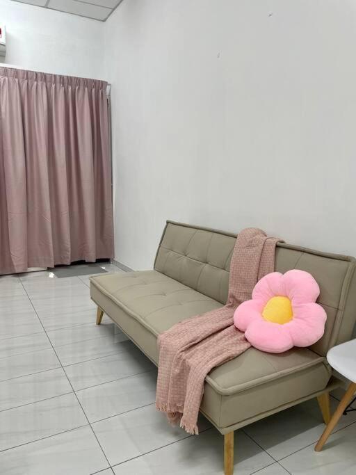 8-9 Pax Pangsapuri